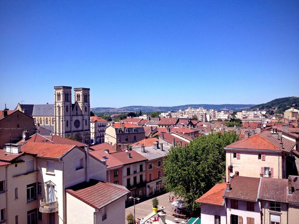 Ibis Budget Bourgoin Jallieu Centre Экстерьер фото